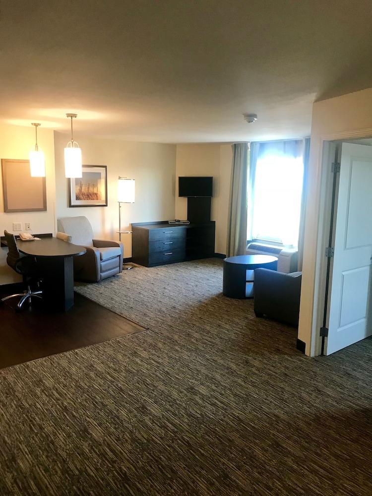 Candlewood Suites Lincoln By Ihg Esterno foto