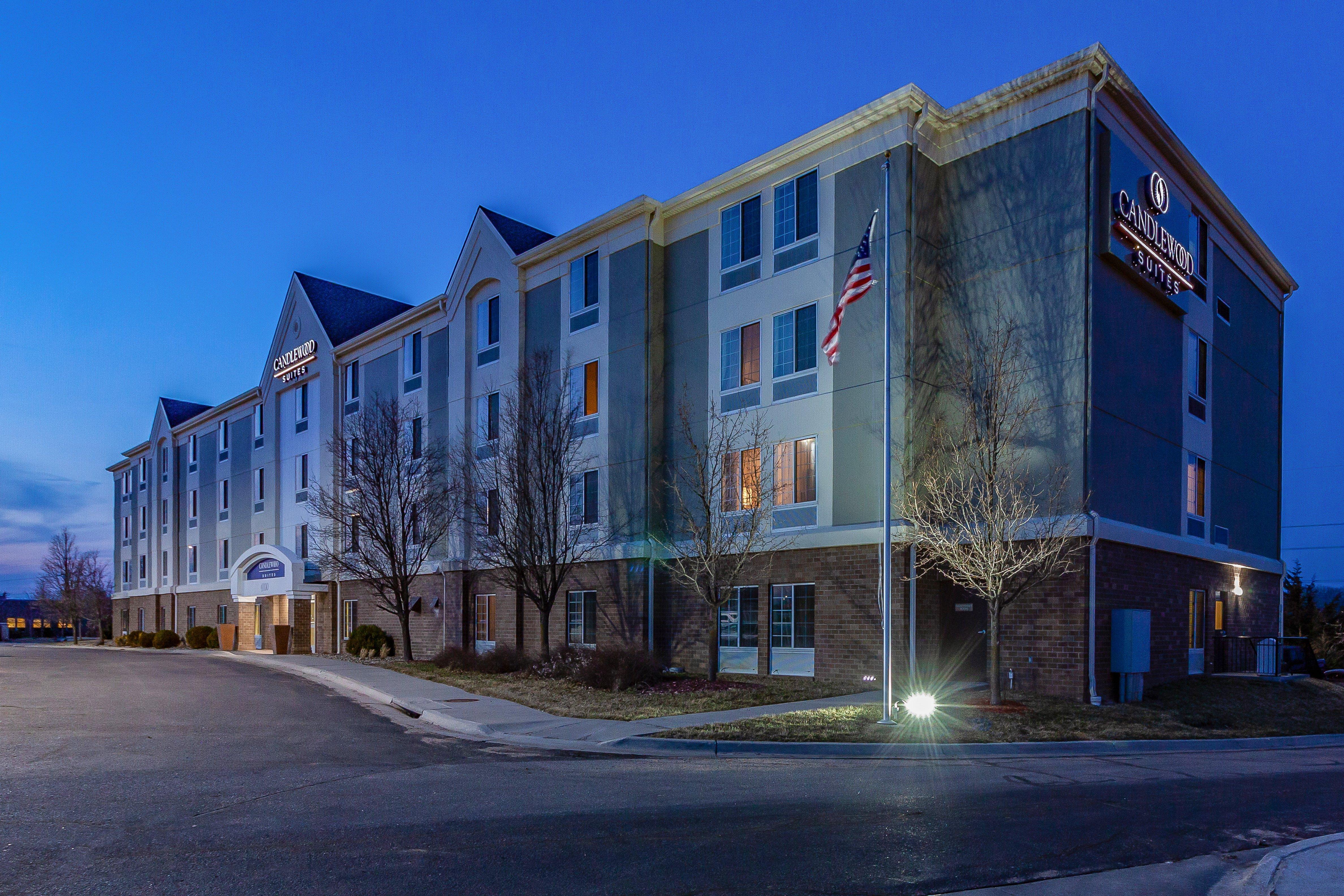 Candlewood Suites Lincoln By Ihg Esterno foto