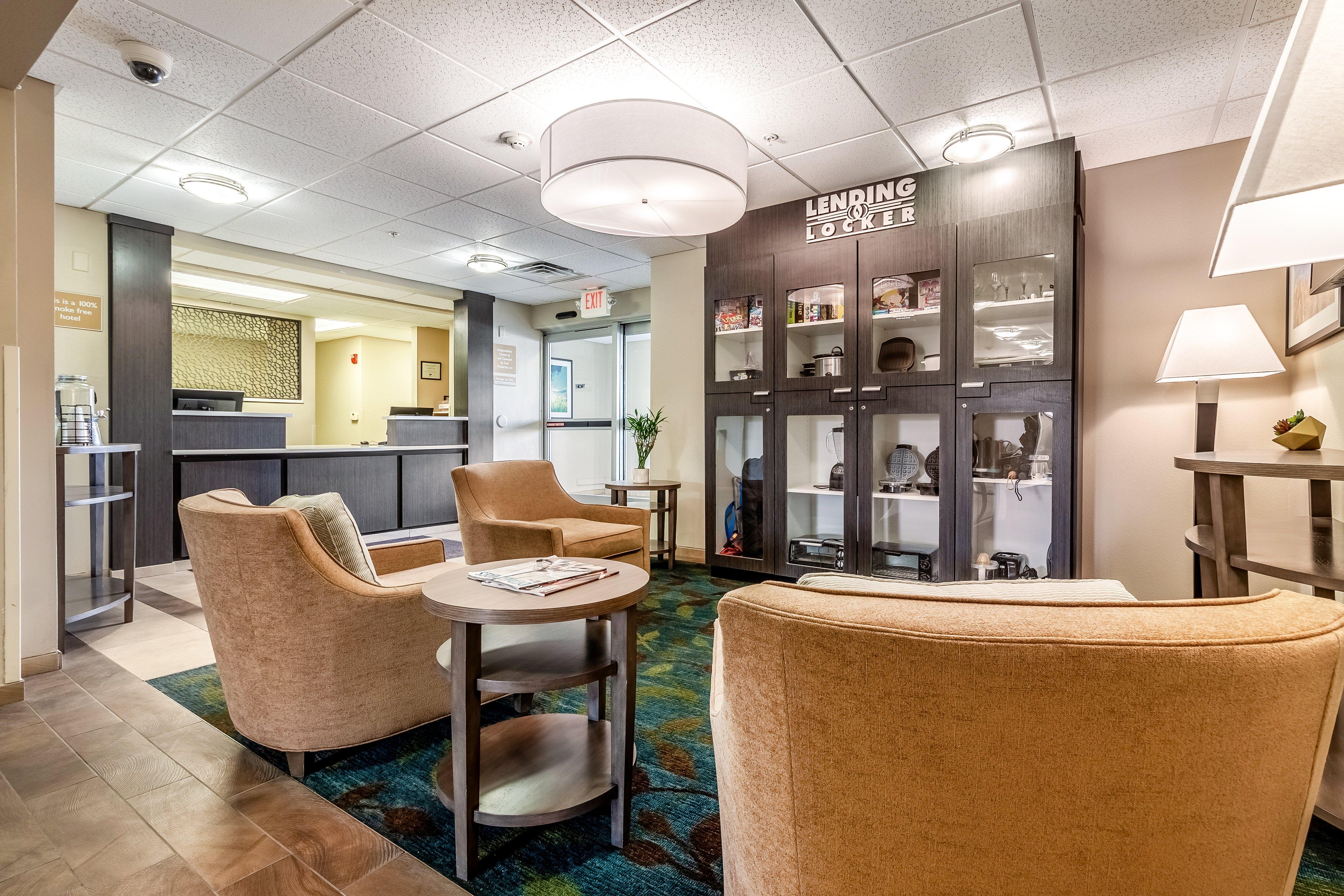 Candlewood Suites Lincoln By Ihg Esterno foto