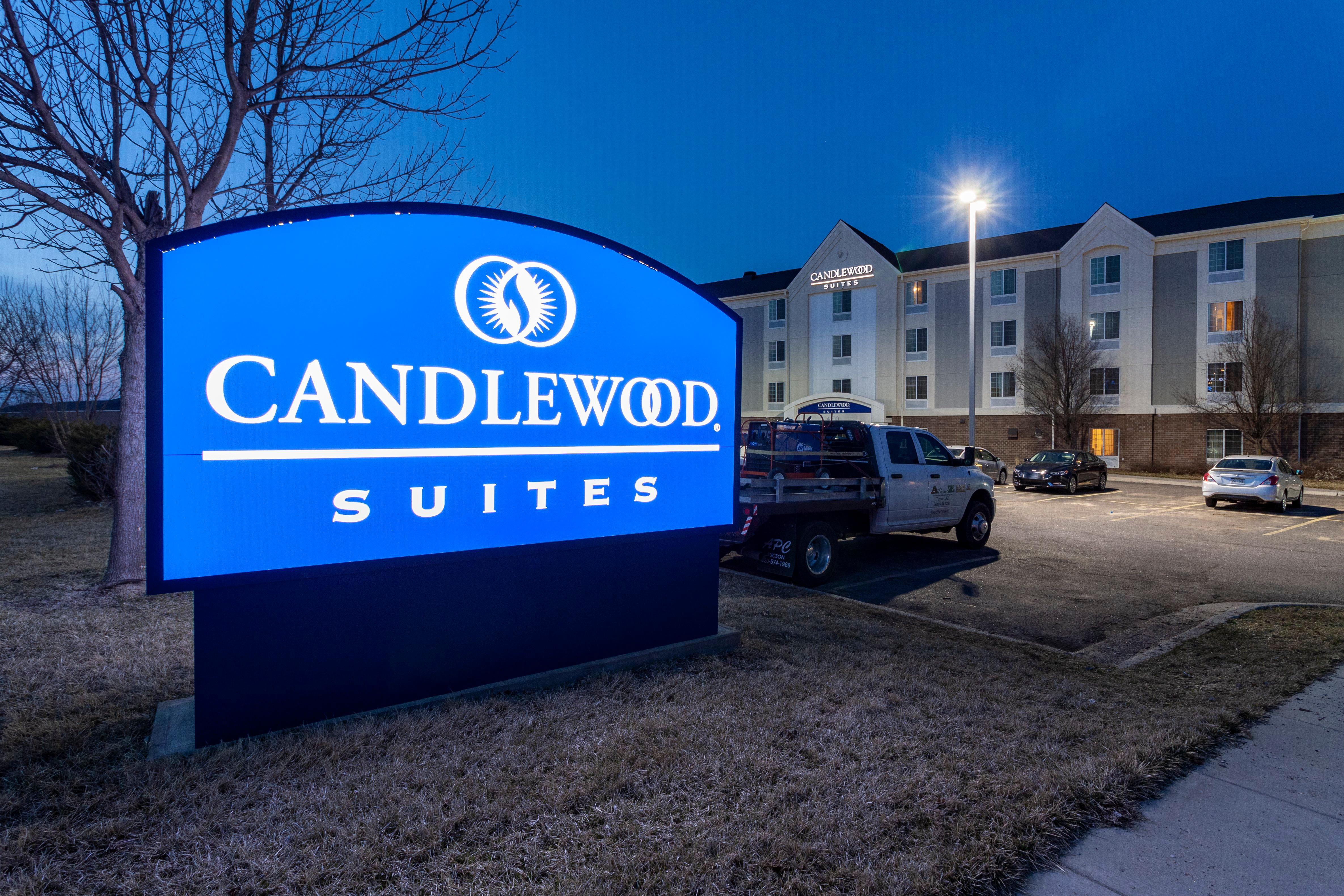 Candlewood Suites Lincoln By Ihg Esterno foto