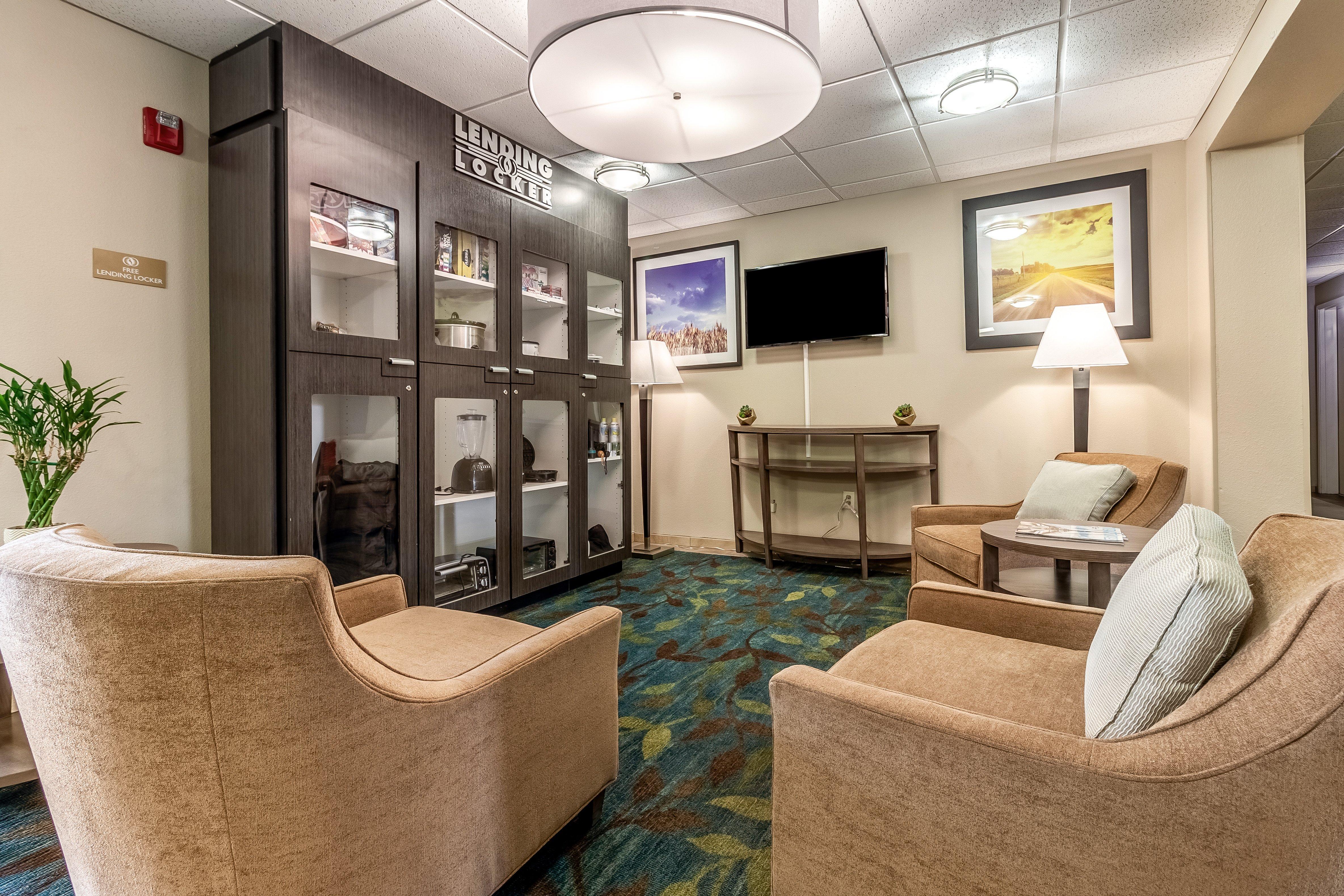 Candlewood Suites Lincoln By Ihg Esterno foto