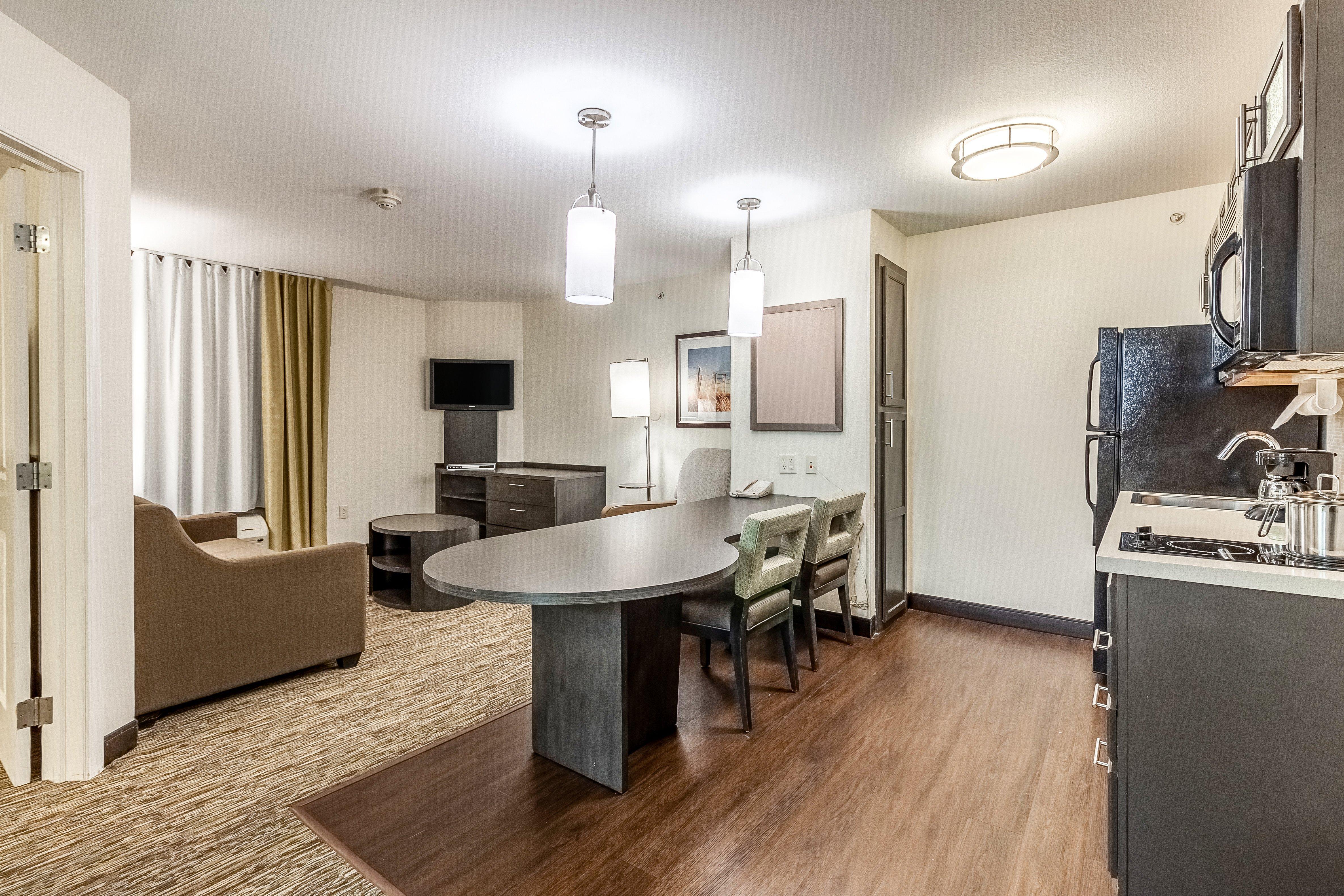 Candlewood Suites Lincoln By Ihg Esterno foto