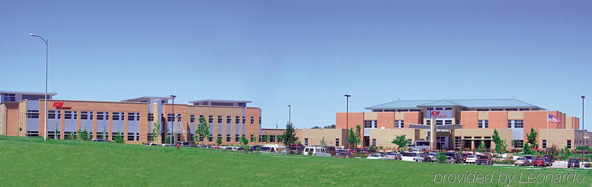 Candlewood Suites Lincoln By Ihg Esterno foto