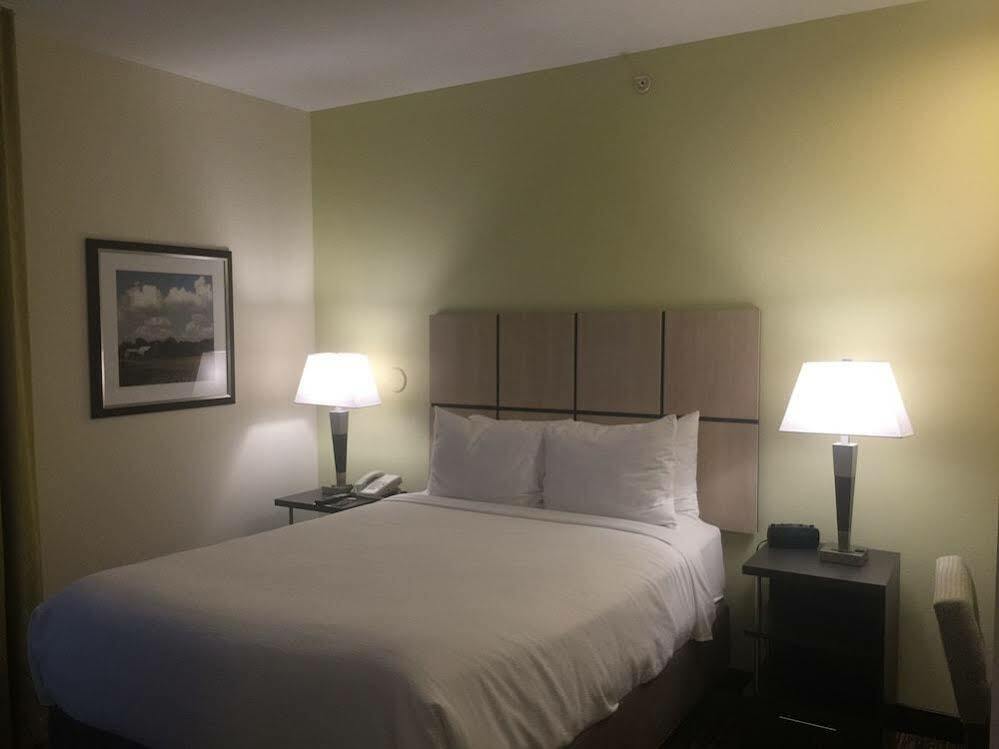 Candlewood Suites Lincoln By Ihg Esterno foto