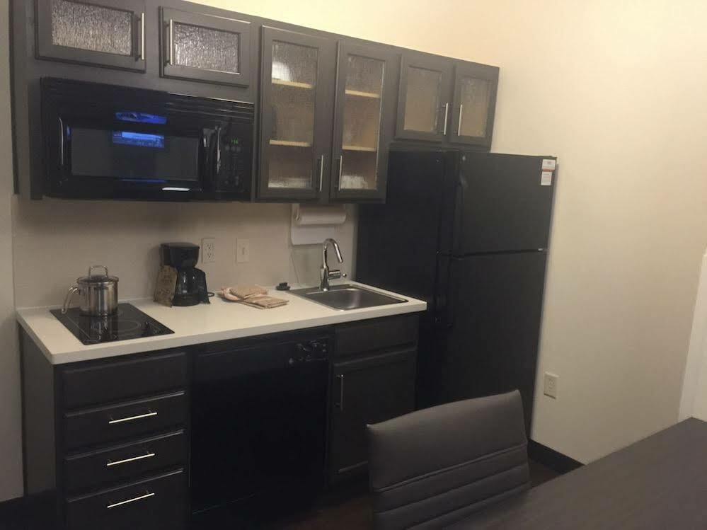 Candlewood Suites Lincoln By Ihg Esterno foto