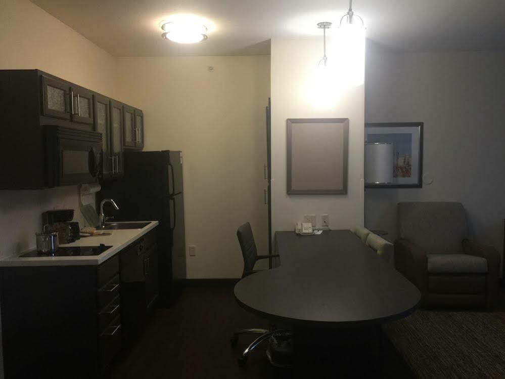 Candlewood Suites Lincoln By Ihg Esterno foto