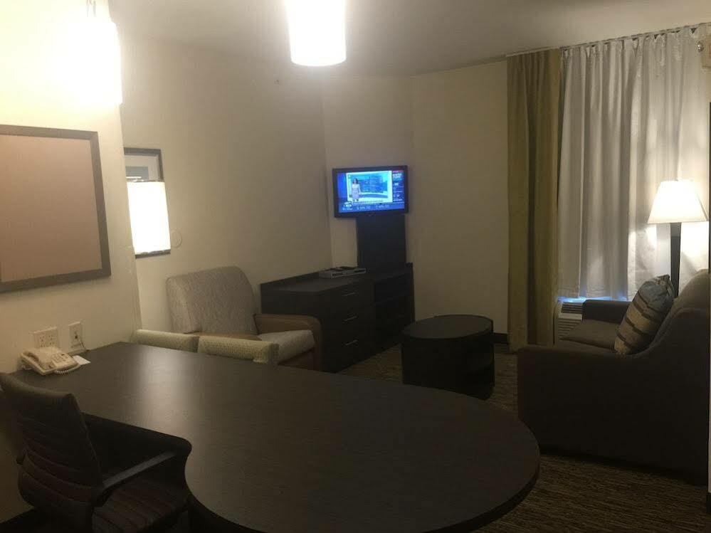 Candlewood Suites Lincoln By Ihg Esterno foto