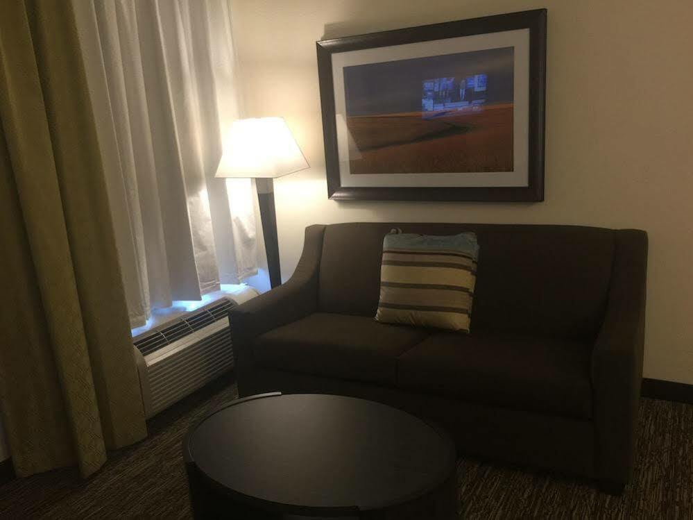 Candlewood Suites Lincoln By Ihg Esterno foto